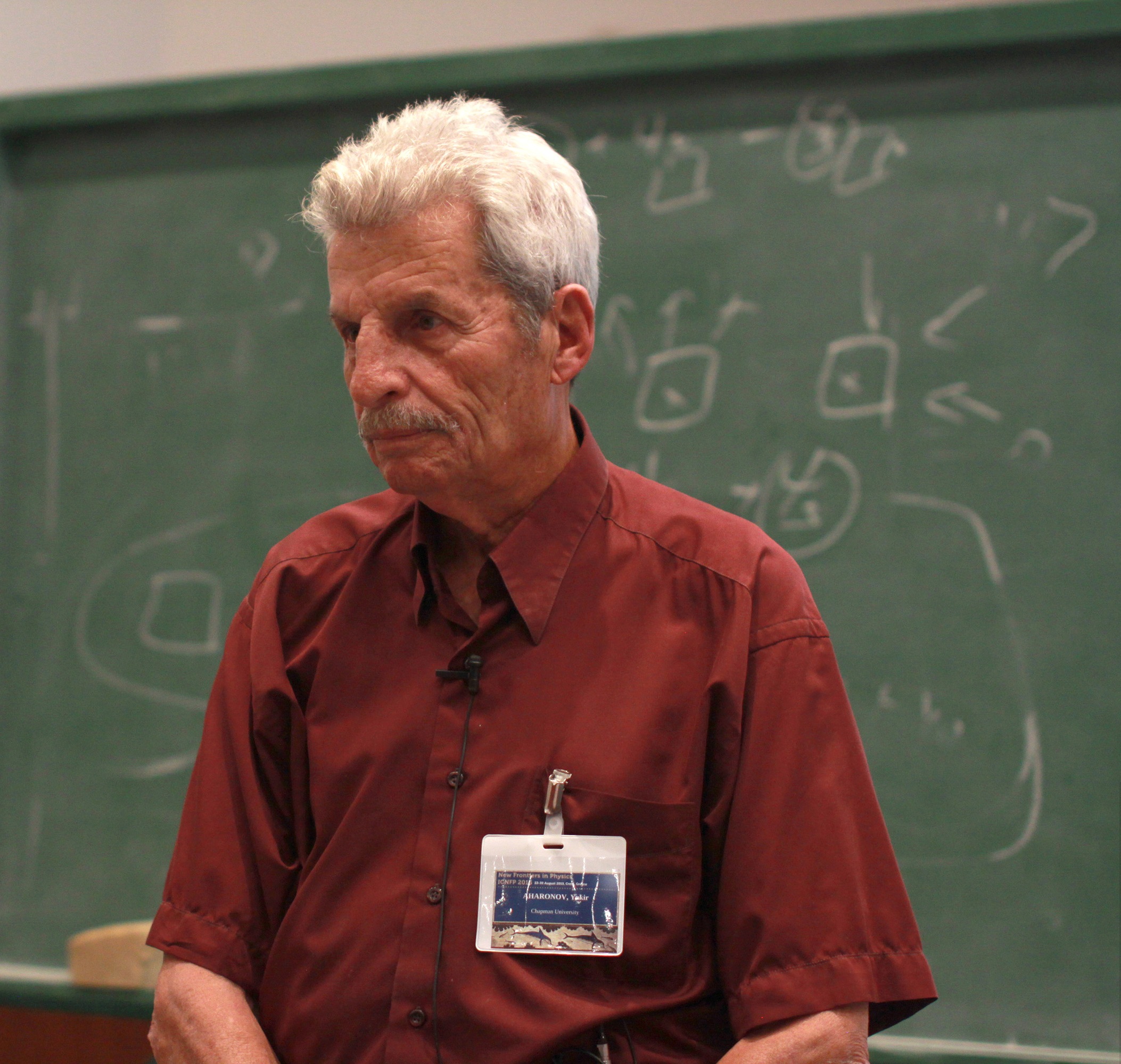 Yakir AHARONOV.jpg