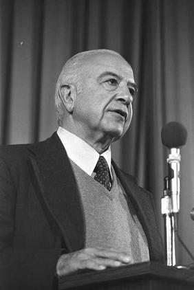 Yosef Nevo.jpg