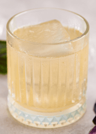 Файл:Водка Basil Smash (коктейль).png