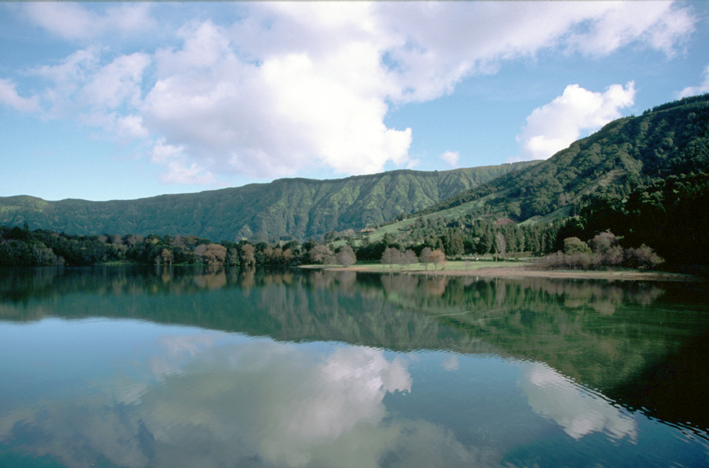 Lagoa das Sete Cidades 2.jpg