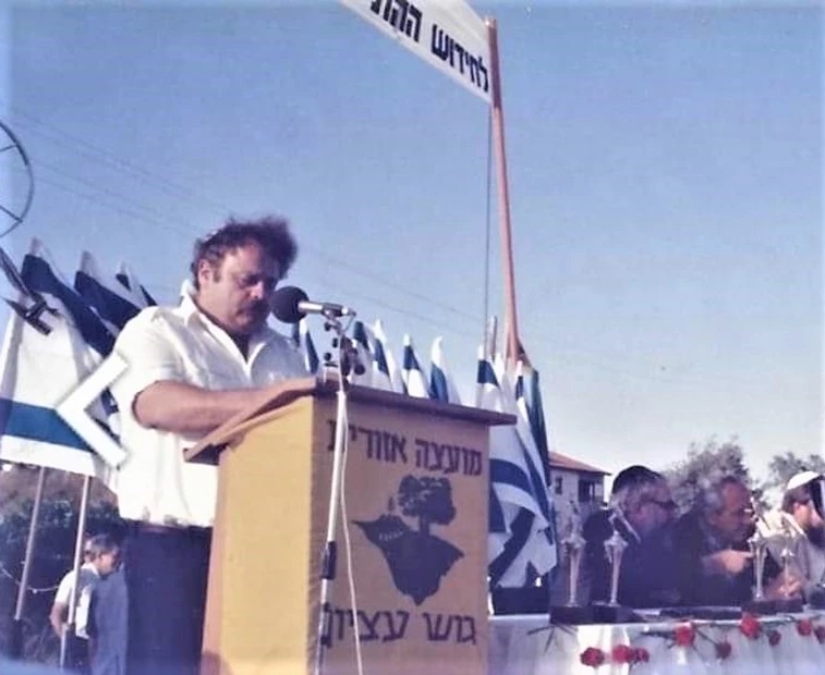 Yo2p81n8.jpg