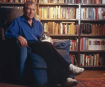Amos oz-420x350.jpg