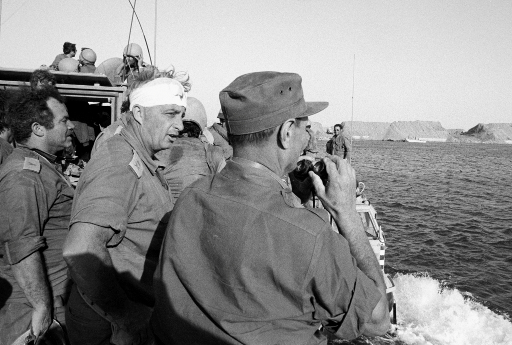 GeneralSharonIsraeliDefMinistry.jpg