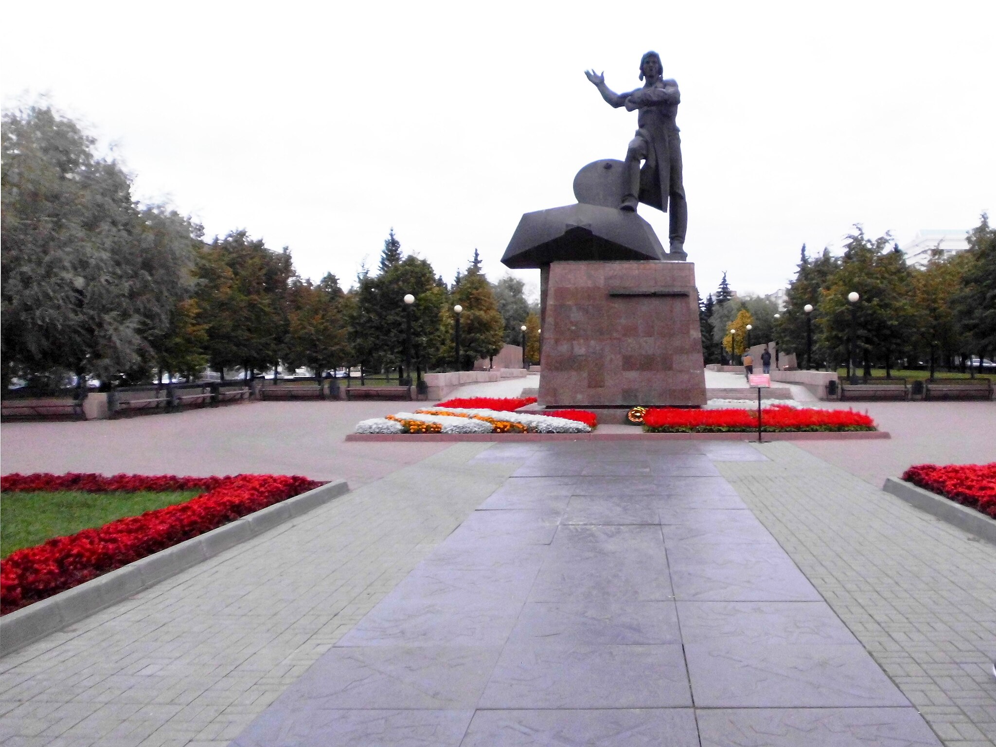 Памятник «Добровольцам-танкистам»