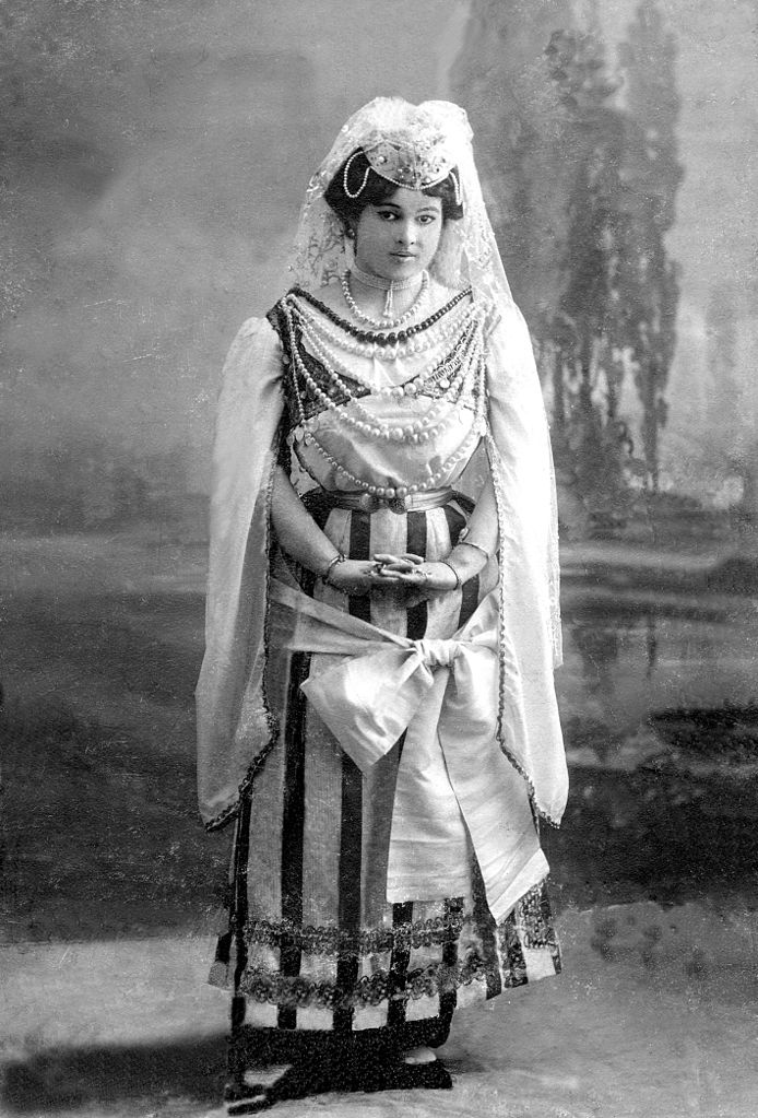 Певица Ольга Шлис, 1905 г. Екатеринбург. Опера «Руслан и Людмила». С дарственной В. А. Соковнину на обороте