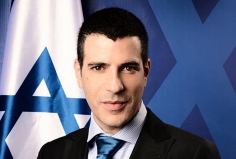 Gal Sharon.jpg