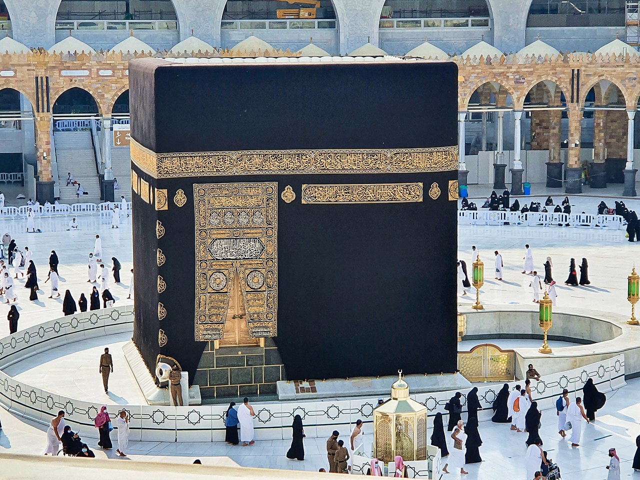 Файл:The Ka'ba, Great Mosque of Mecca, Saudi Arabia (4)_2.jpg
