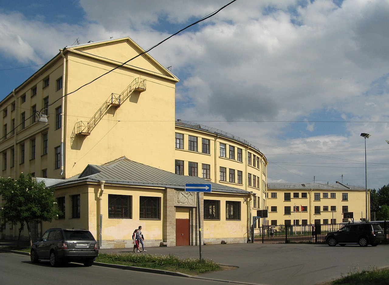 Школа им. 10-летия Октября. Дворовые фасады 05 2.jpg