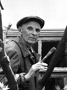 Zakharov-Sergei-Efimovich-sz bw.jpg