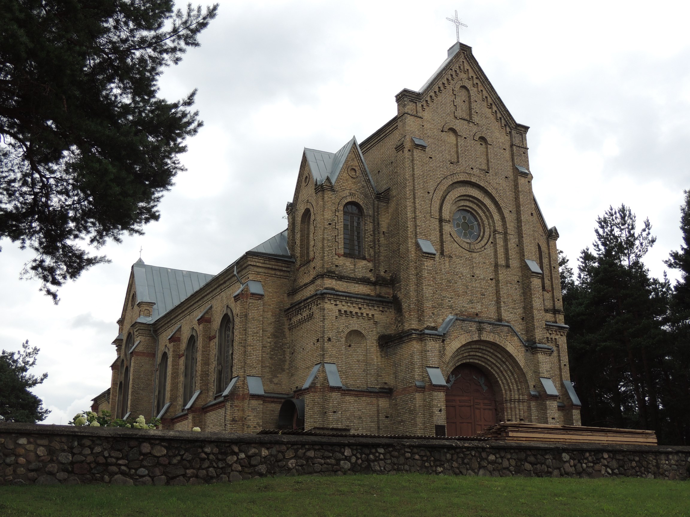 ChurchofFoundingofHolyCross.jpg