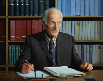 Yoel Zussman (1976).png
