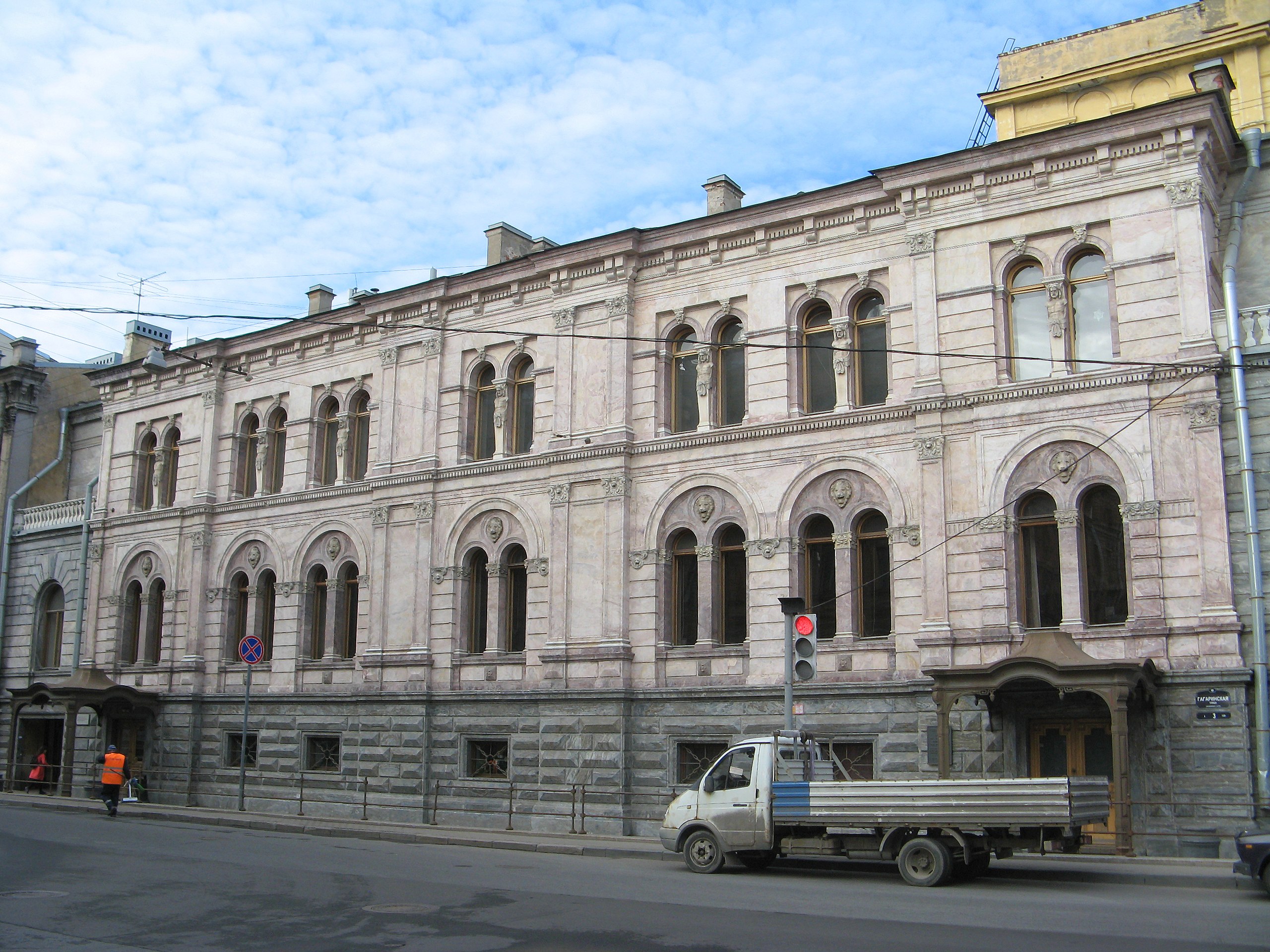 Файл:Гагаринская 3 01.jpg