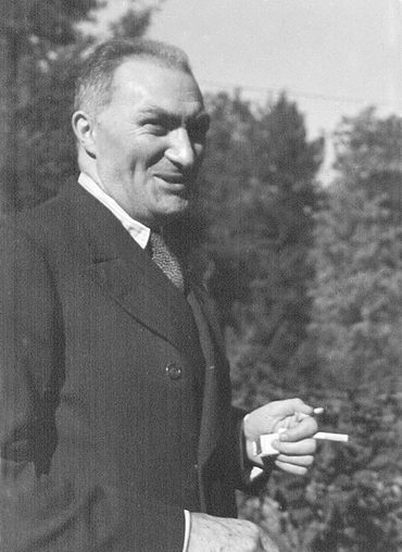 Jean Arens.jpg