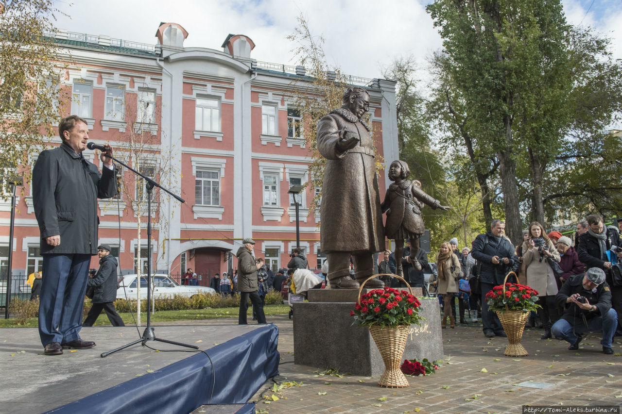 Памятник Маршаку Воронеж 8.jpg