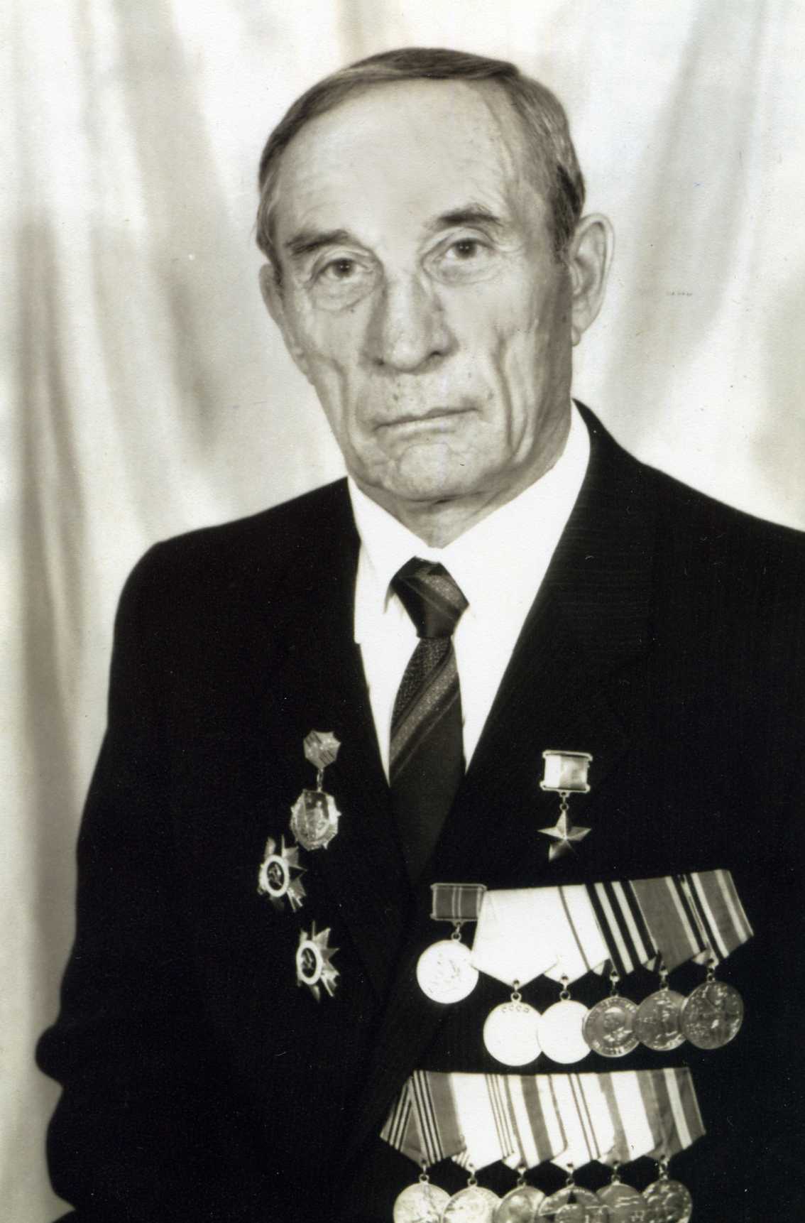 Титов Анатолий Александрович.jpg