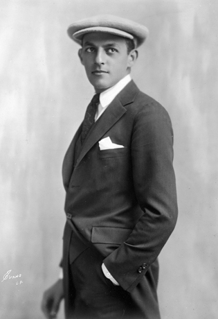 Файл:Harryконyoung.jpg