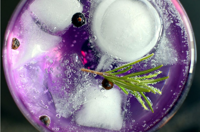 Фиалка Fizz (коктейль) 2.jpg