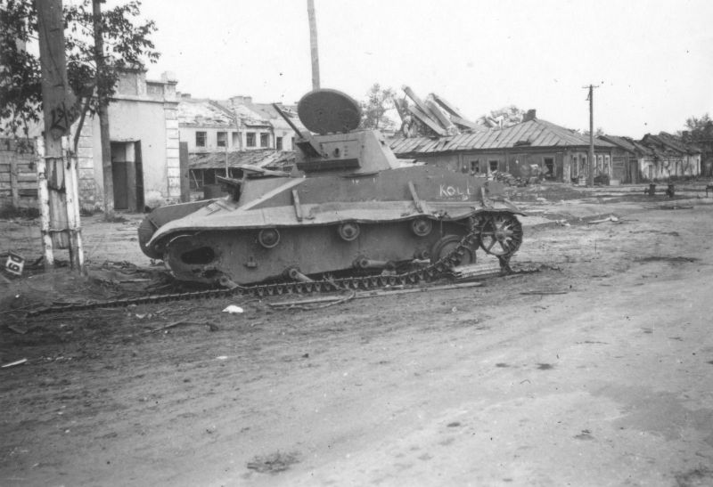 Подбитые советские танки.1942. Воронеж.1.jpg