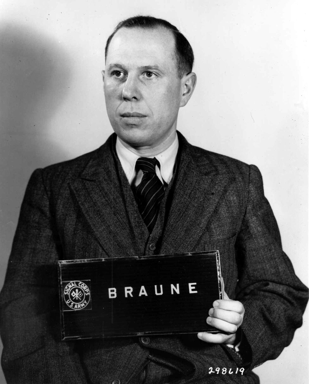1200px-WernerBraune.jpg