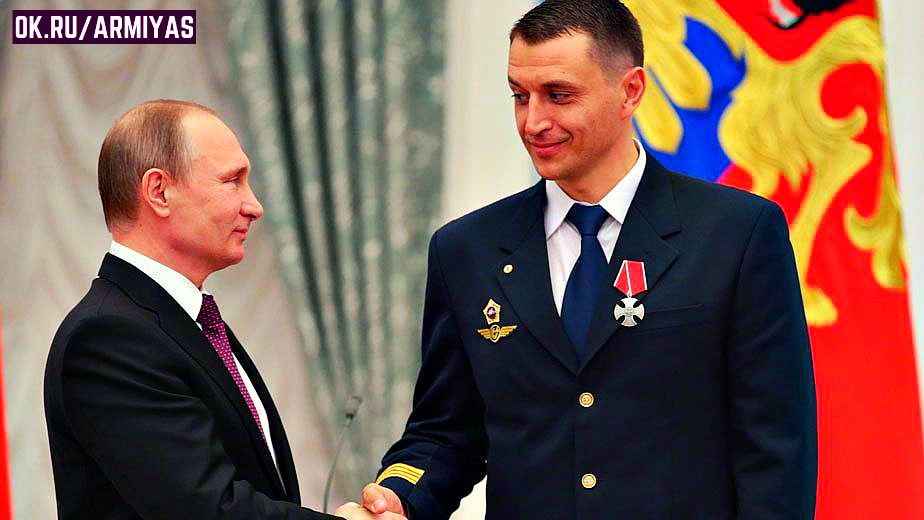 Konstantin Parikozha Putin.jpg