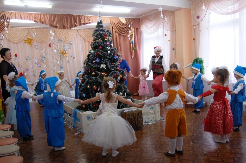 Новогодний хоровод.jpg