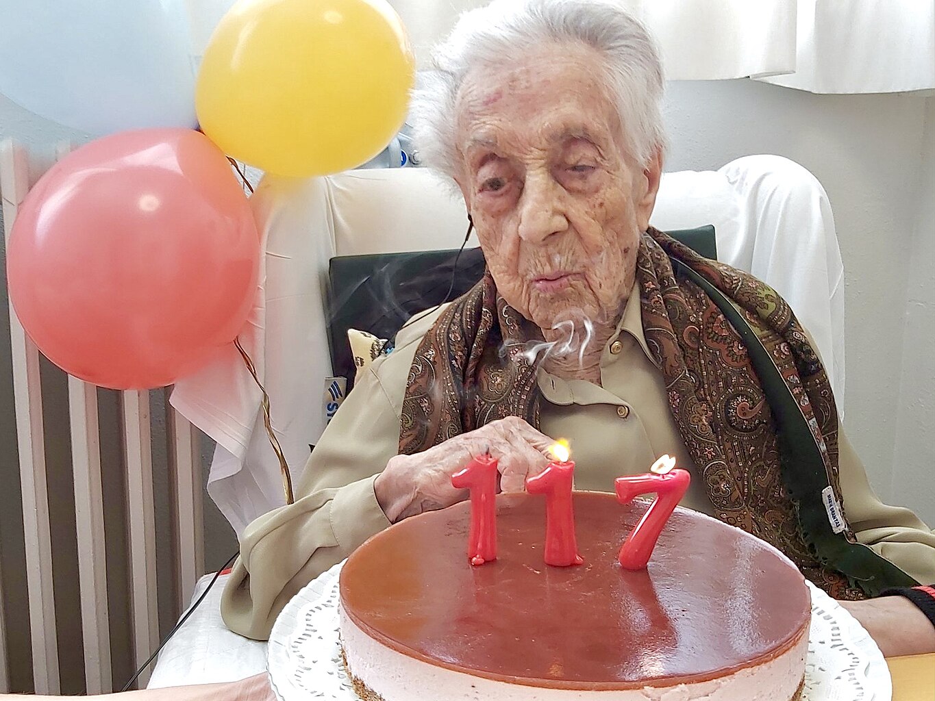 Maria Branyas Morera (117è aniversari).jpg