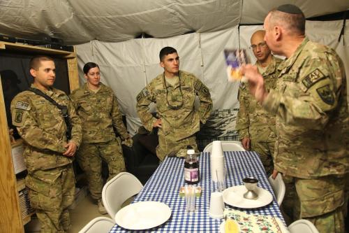 Lrg-4609-armysukkah13.jpg