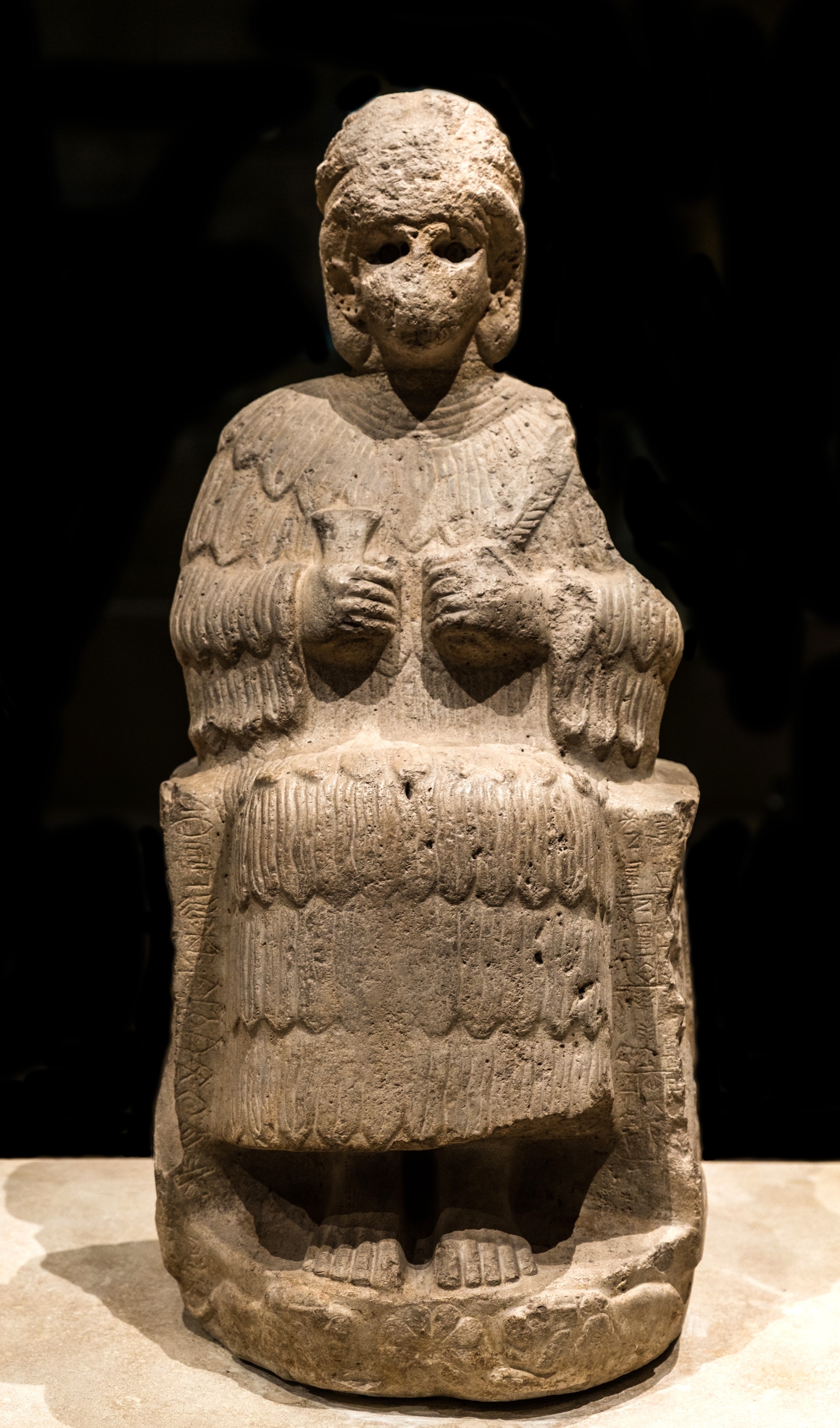 Statue of the Goddess Narundi.jpg