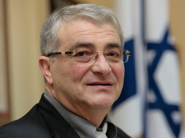 Reuven Dinel.jpg