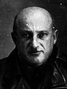 130399Y002128.jpg