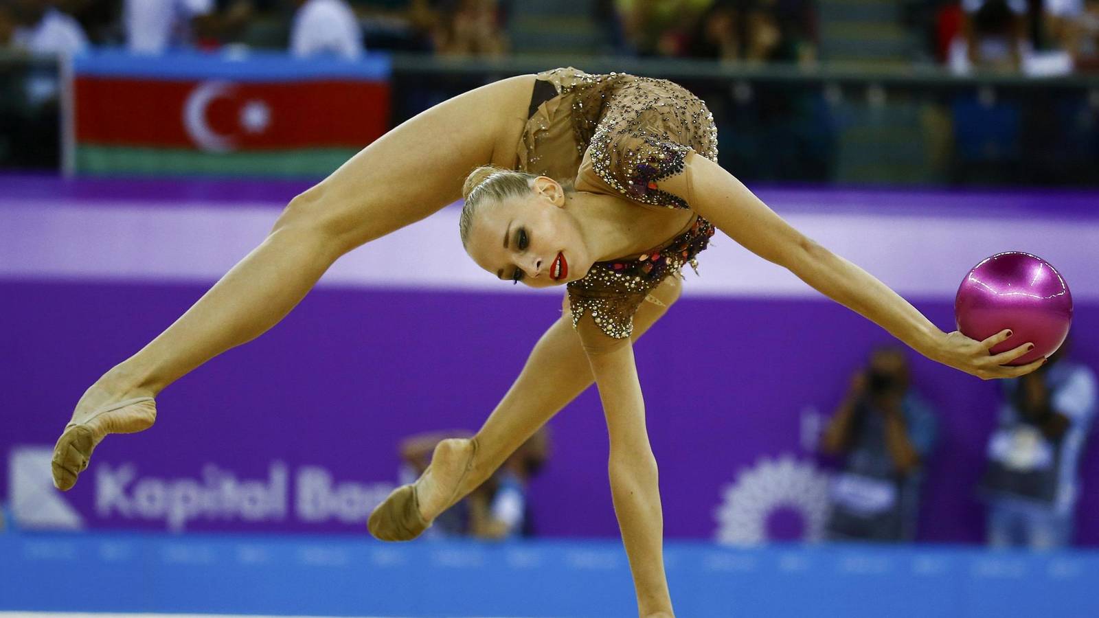 Файл:Yana Kudryavtseva Ball European Games 2015.jpg