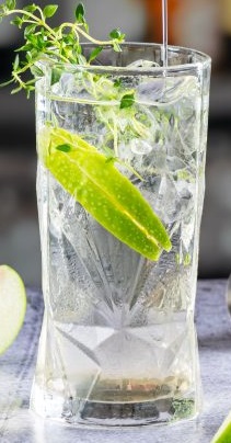 Файл:Водка-Зелёный Чай (коктейль).jpg