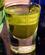 Зелёный Мишка Гамми (коктейль).jpg