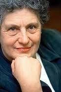 Adriana Hoffmann.jpg