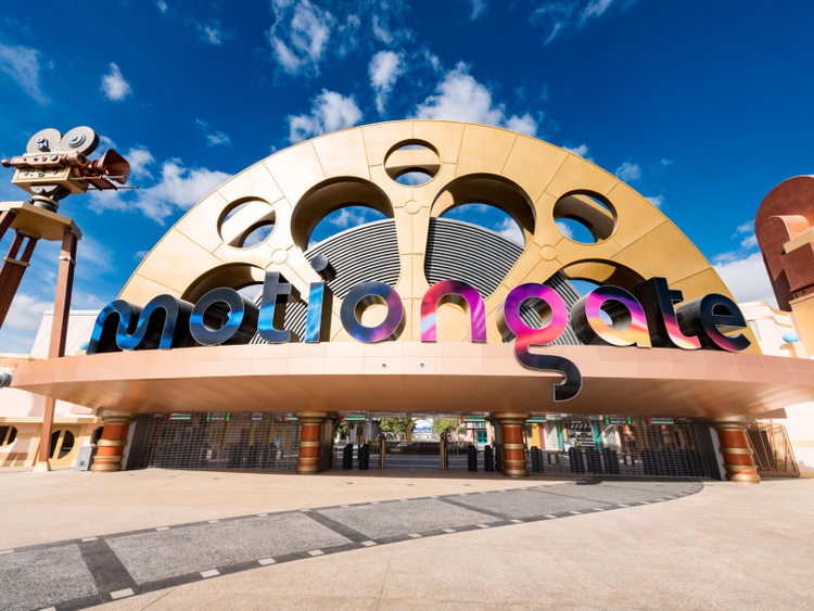 Файл:Motiongate Park.jpg