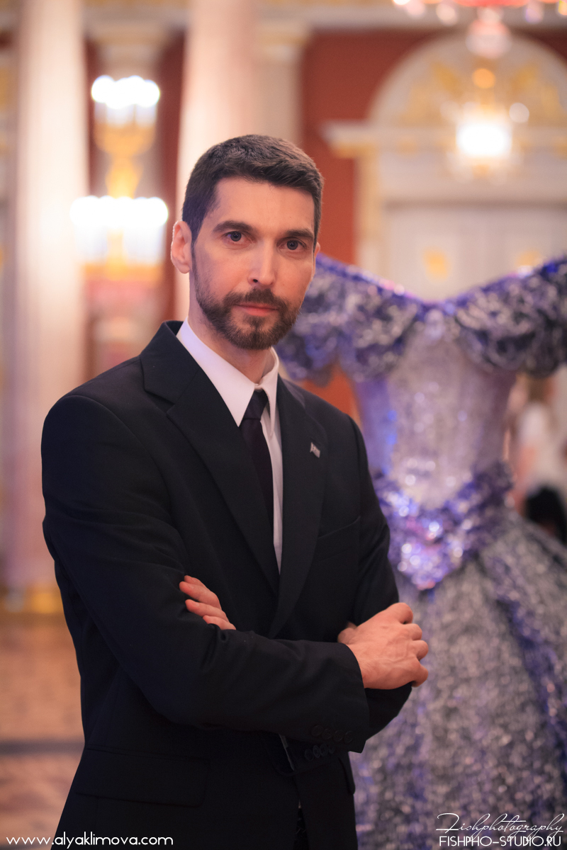 Nikos Floros.jpg