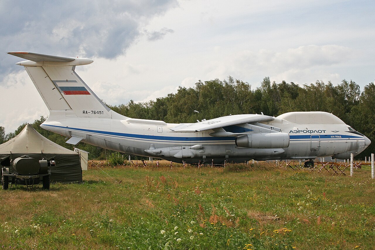 Файл:Ilyushin IL-82 (IL-76VKP) RA-76451 (8500896985) 2.jpg