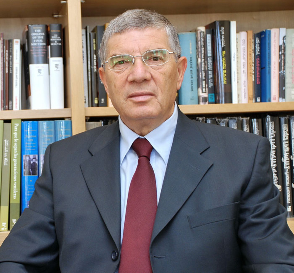 1195083-5.jpg