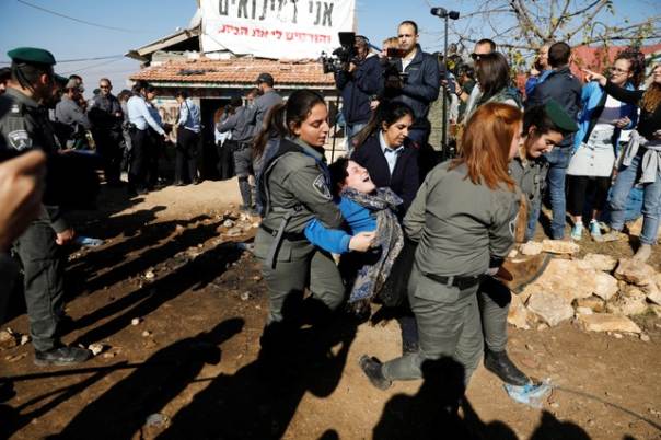 2017-11-29T090639ZISRAEL--SETTLERS.JPG