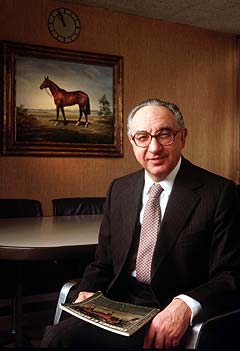 Файл:Arnold Weinstock.jpg