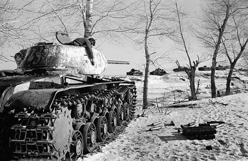 КВ-1С Воронежский фронт.jpeg