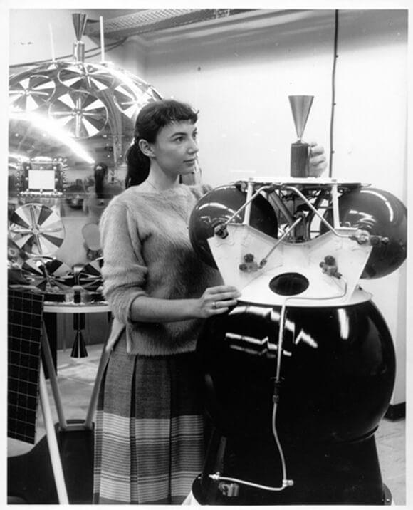 Judith Cohen580x580-1.jpg