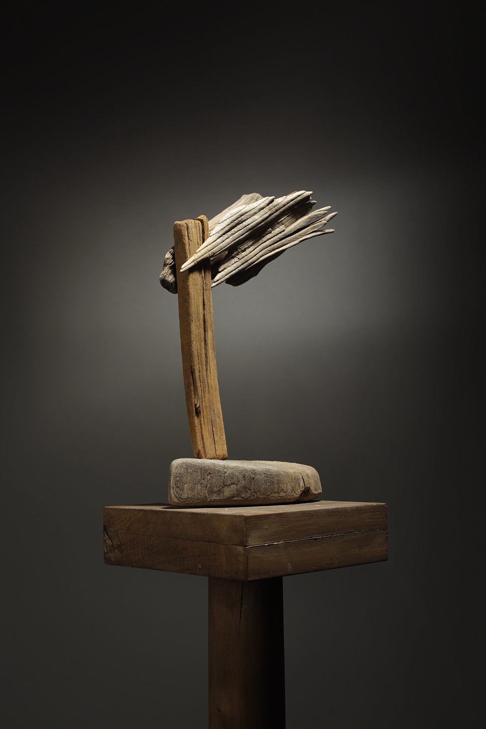 "Деревенская Ника", 2009. Дерево, высота 28 см. Музей современного христианского искусства, Москва.
