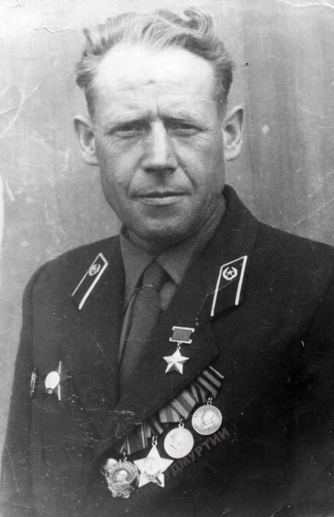 Шамшурин Александр Яковлевич.jpg