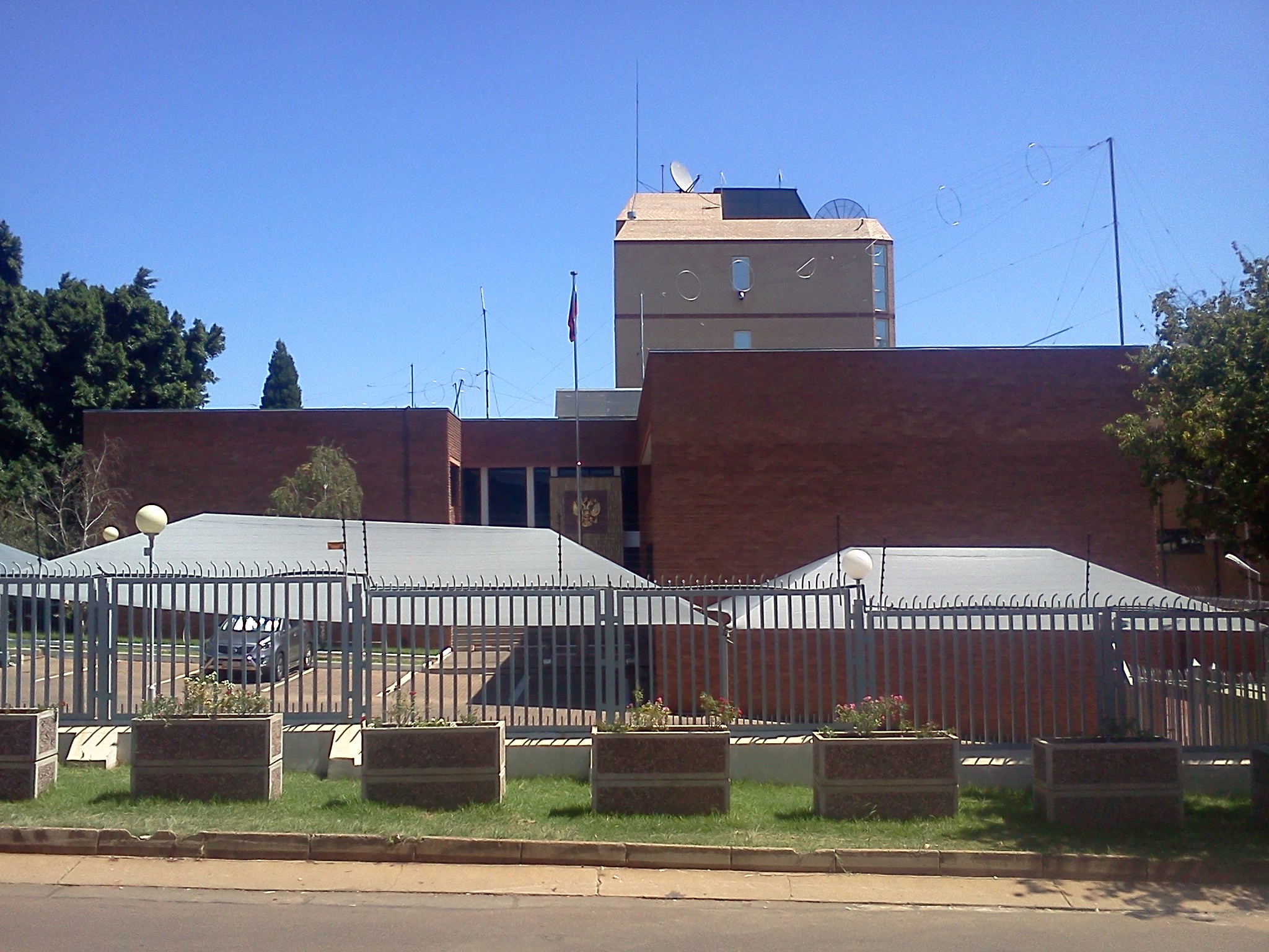 Файл:Russian Embassy in Pretoria-2.jpg