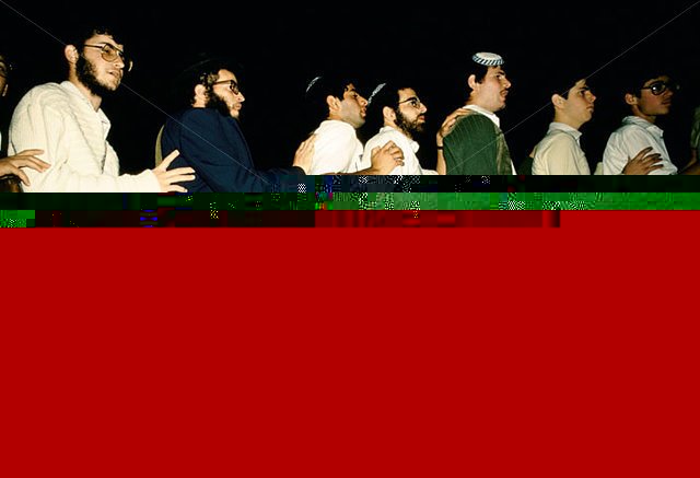 Jewish-settlers-with-guns-celebrate-the-liberation-of-hebron-in-1967-A4DM0F1.jpg