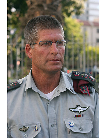 YE0771772 HH.jpg
