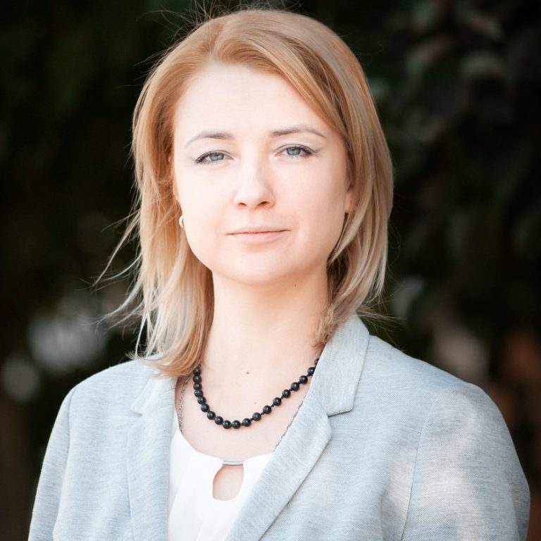 Ekaterina-dunczova-768x768.jpg