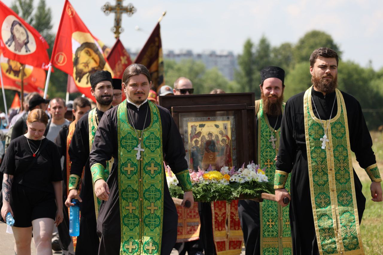 Файл:Крестный ход.jpg