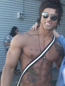 Файл:Aziz Shavershian in 2011.jpg